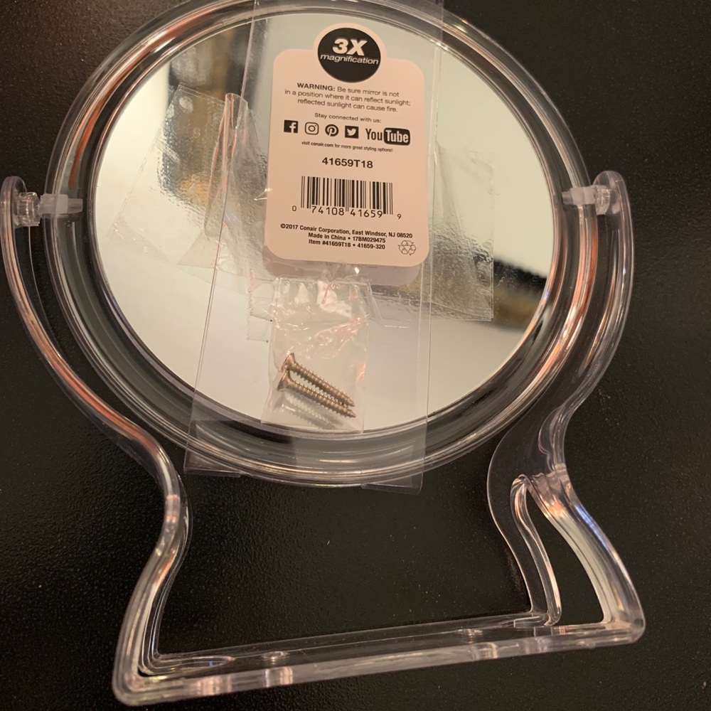 Conair “Flip & View” Magnification Vanity Mirror